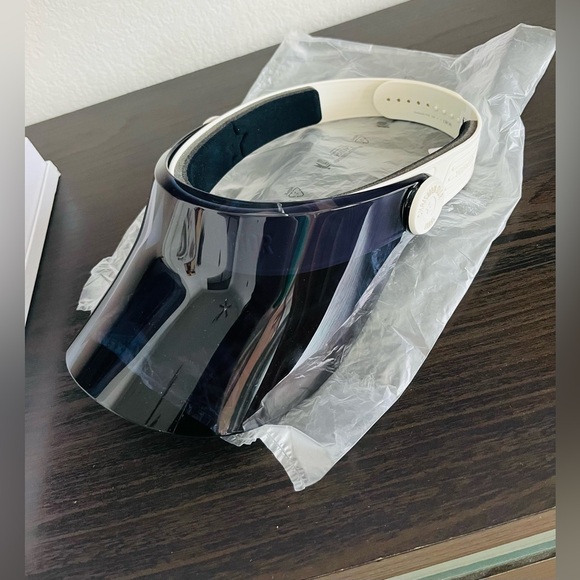 DiorPacific V1U Perspex and Rubber Visor - Picture 10 of 15